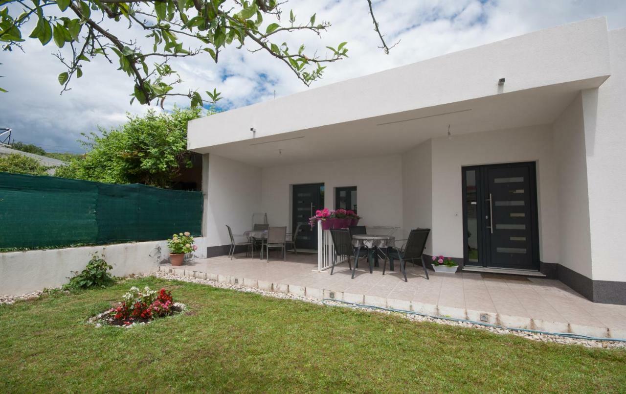 Apartments Ivano Split Exterior photo